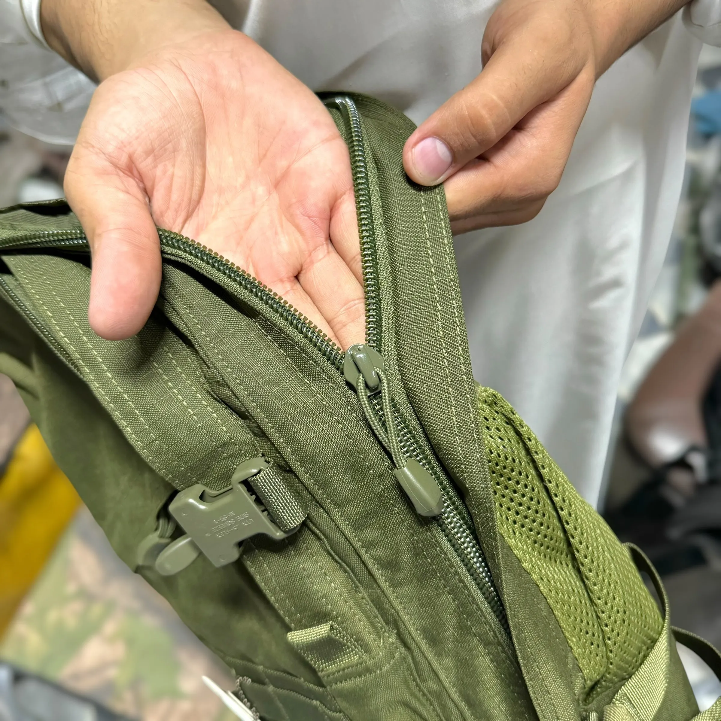 American Lot Imported 40L Imported Waterproof Backpack