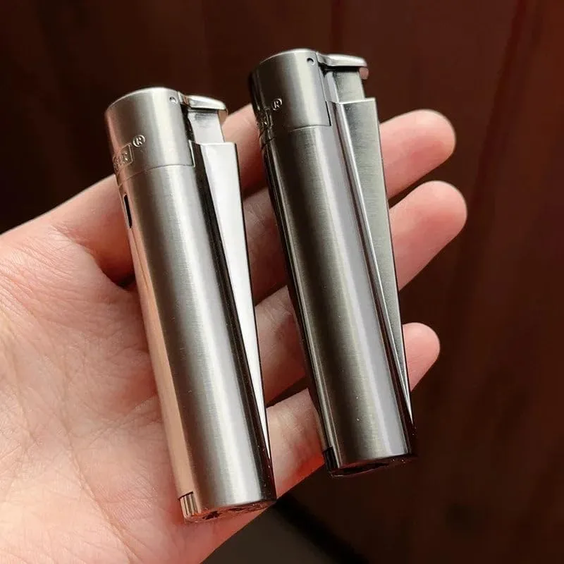 Clipper Spades A Portable Butane Jet Lighter, Metal Grinding Wheel Design, Refillable Fireless Flame Lighter with Gift Box Black (Jet)