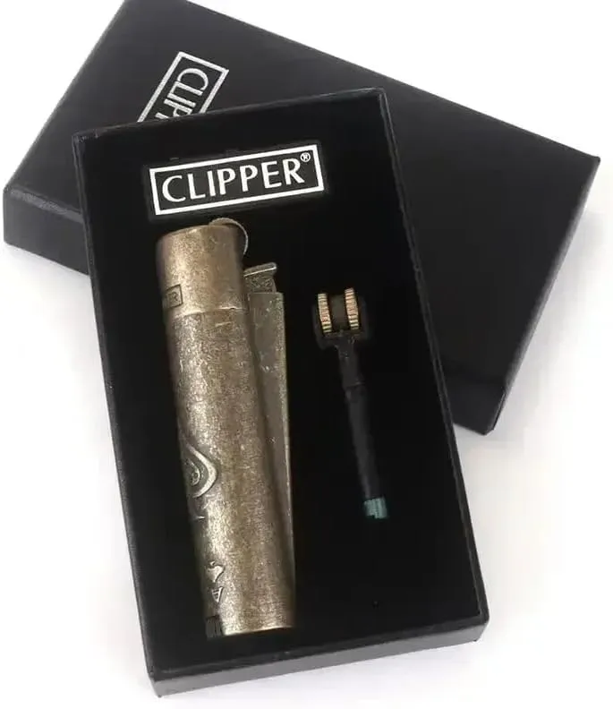 Clipper Spades A Portable Butane Jet Lighter, Metal Grinding Wheel Design, Refillable Fireless Flame Lighter with Gift Box Black (Jet)