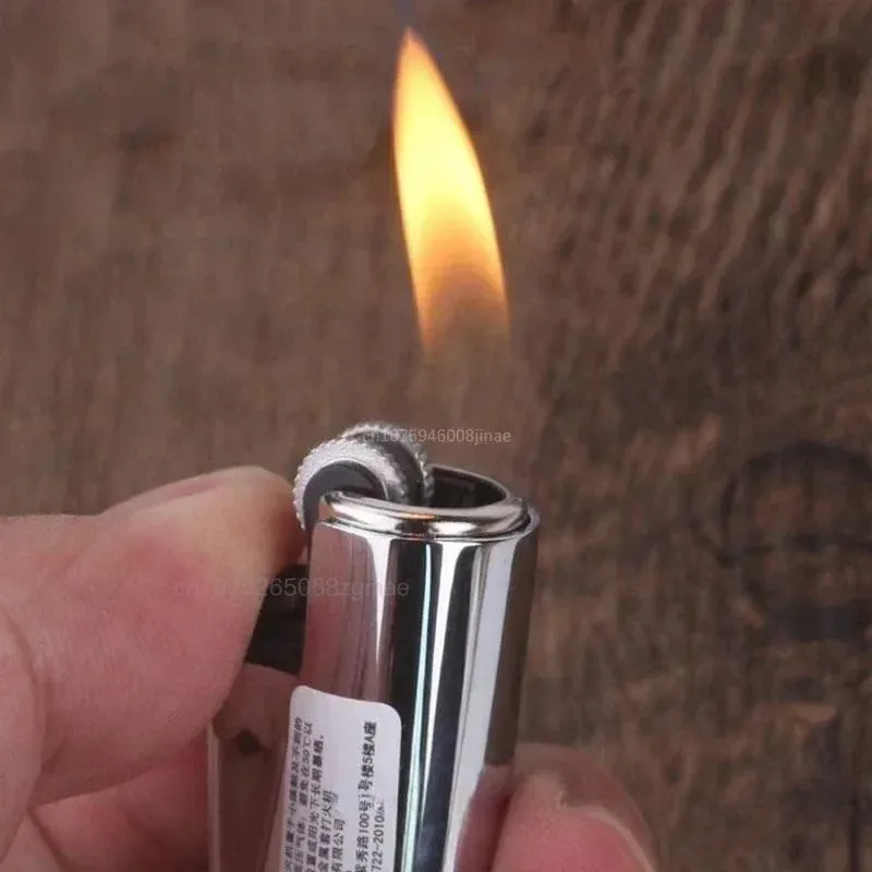 Clipper Spades A Portable Butane Jet Lighter, Metal Grinding Wheel Design, Refillable Fireless Flame Lighter with Gift Box Black (Jet)