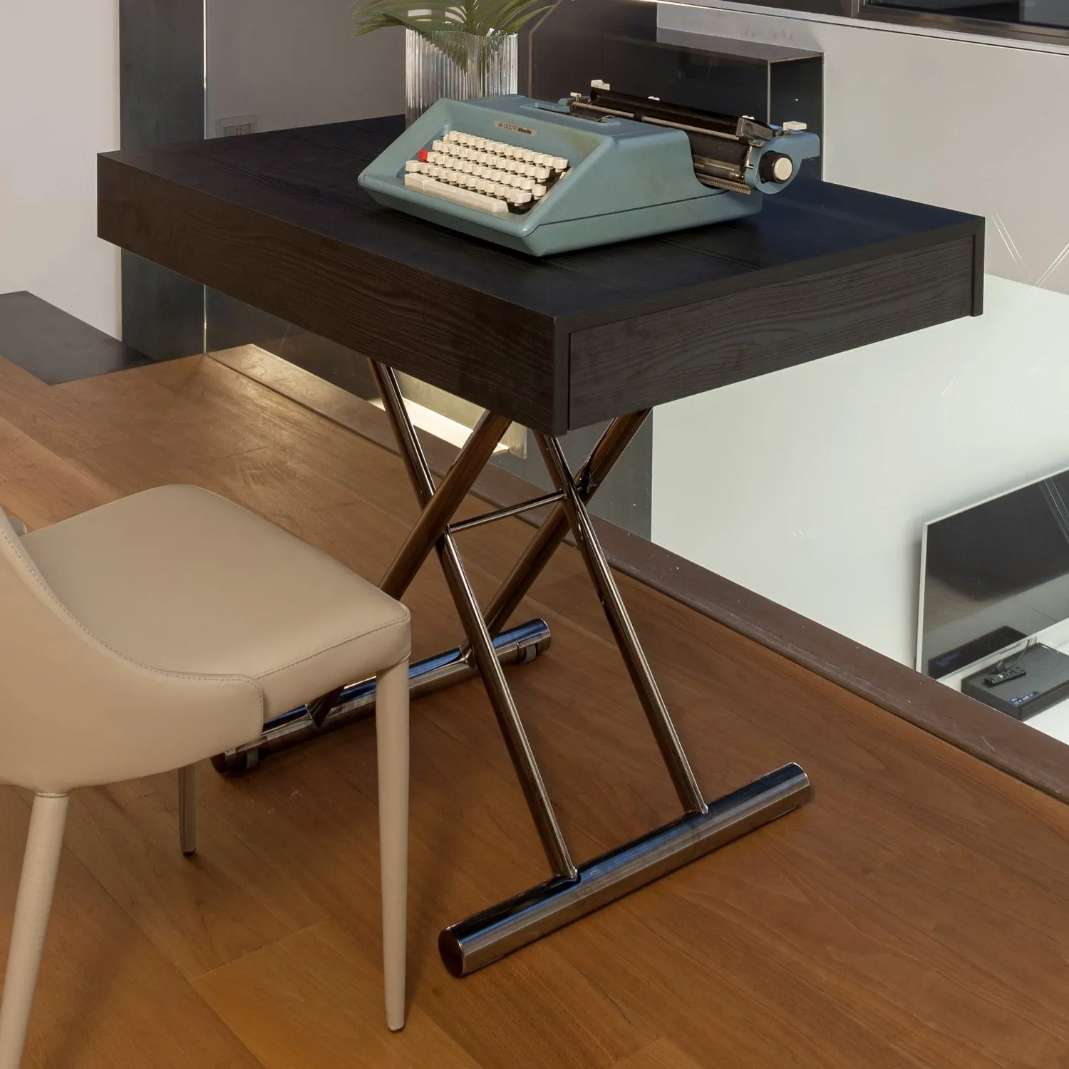 Compact Convertible Coffee Table to a Desk by Altacom