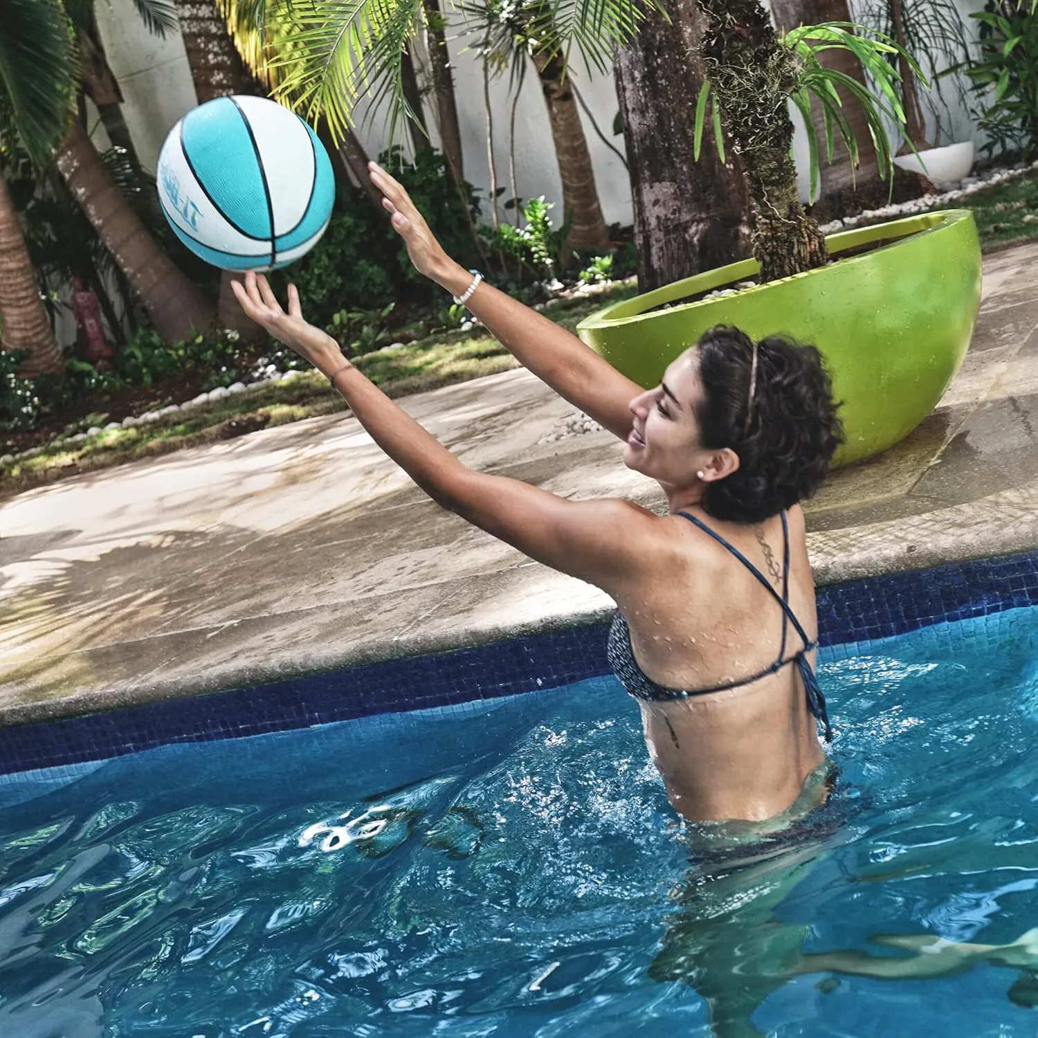 DUNNRITE Products 9" Diameter Regulation Aqua B110 Pool and Lake Water Basketball, Waterproof