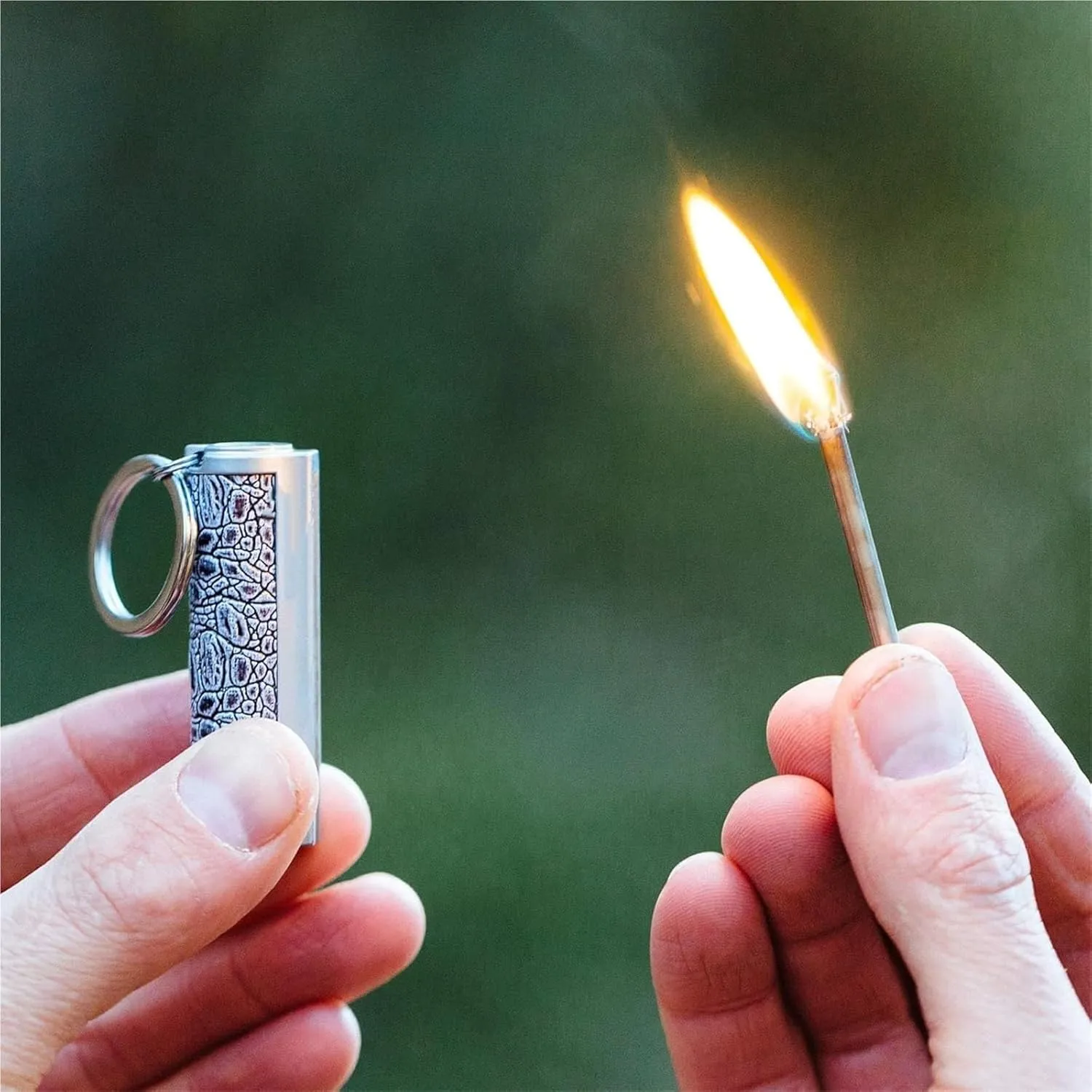 Reusable Match Kerosene Lighter, Waterproof Keychain Vintage Lighter Forever Match Metal(Red)
