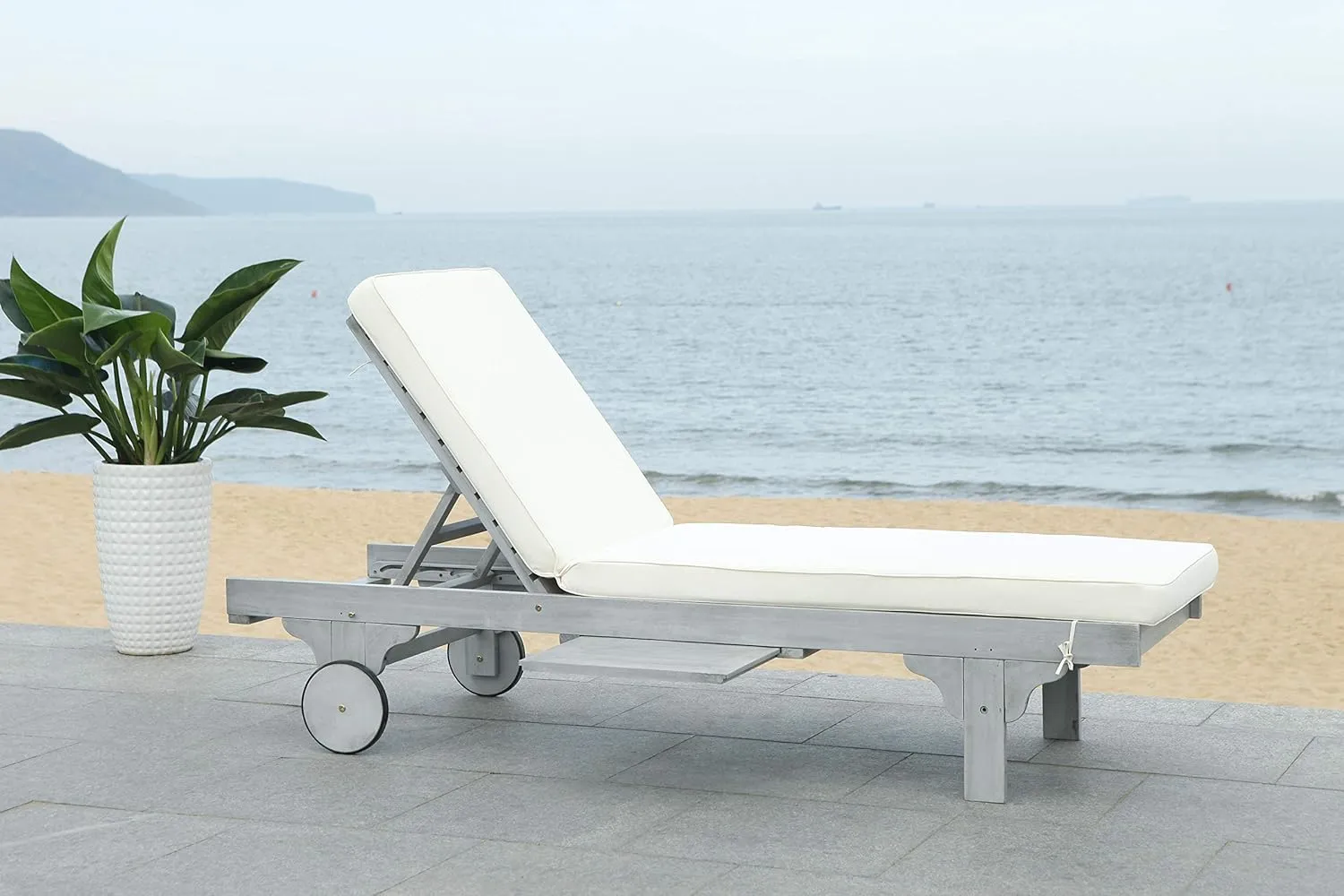 SAFAVIEH Outdoor Collection Newport Grey / Beige Cushion Built-in Side Table Adjustable Chaise Lounge Chair