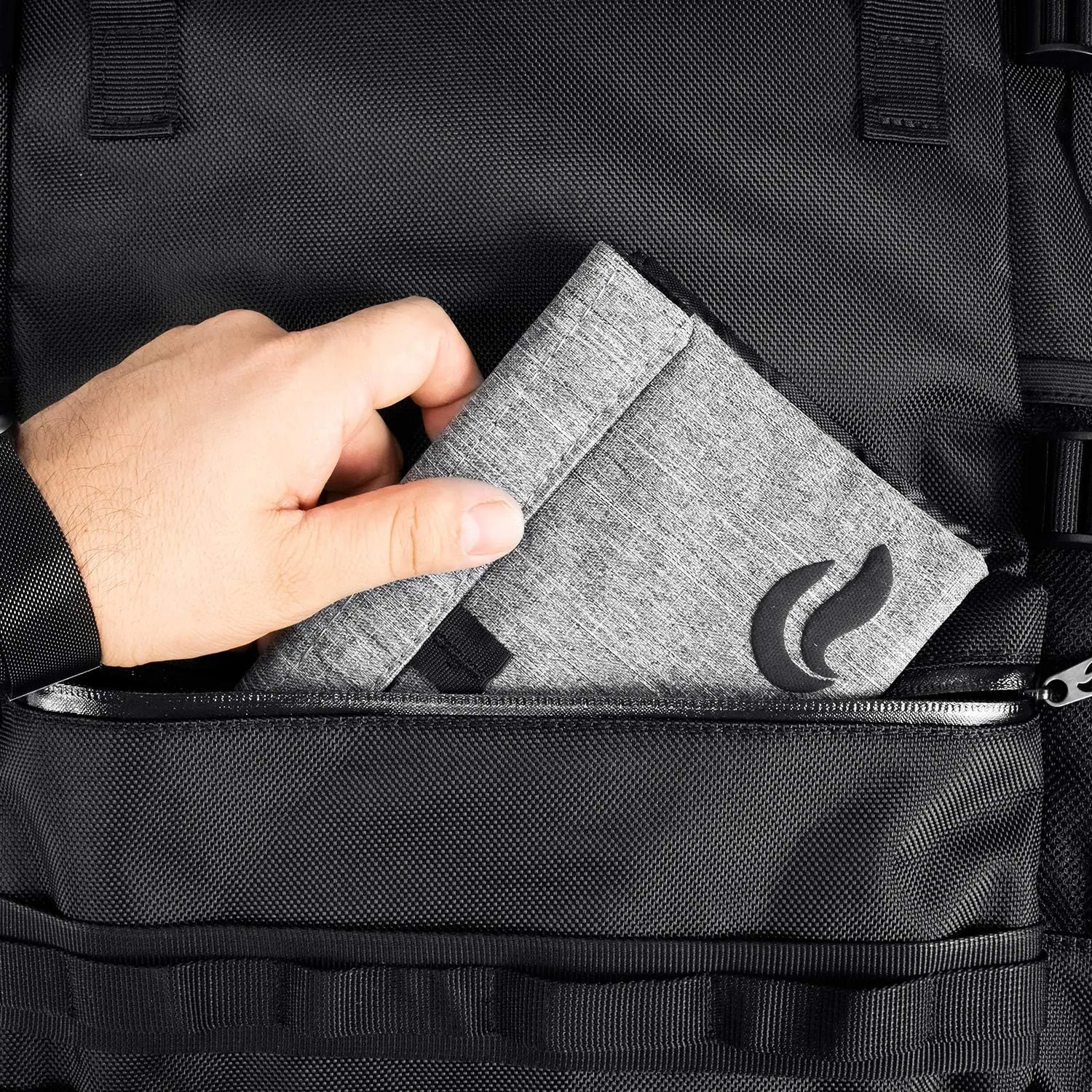 Skunk Backpack Rogue - Smell Proof - Weather Resistant - Lockable