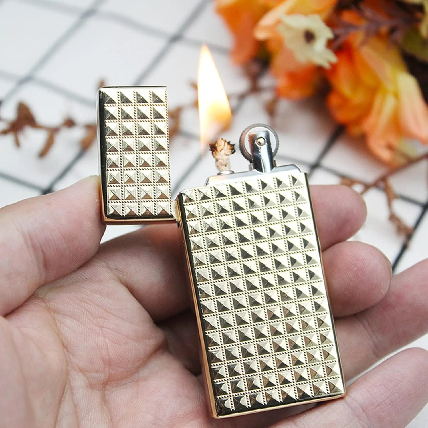 Ultra Lighter Thin Flint Kerosene Oil Lighter Refillable Gasoline Retro Style Flint Lighter Cigarette Lighter Portable Flame Adjustable Lighter Metal Retro Gadgets for Men (Color : Silver)